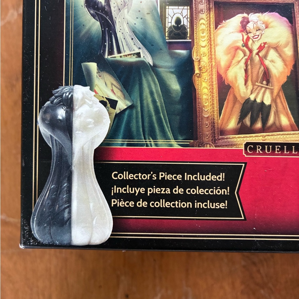 Ravensburger Disney Villainous Puzzle - Red and Black - Picture 6 of 10